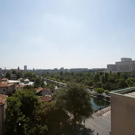 Parliament View * بوخارست